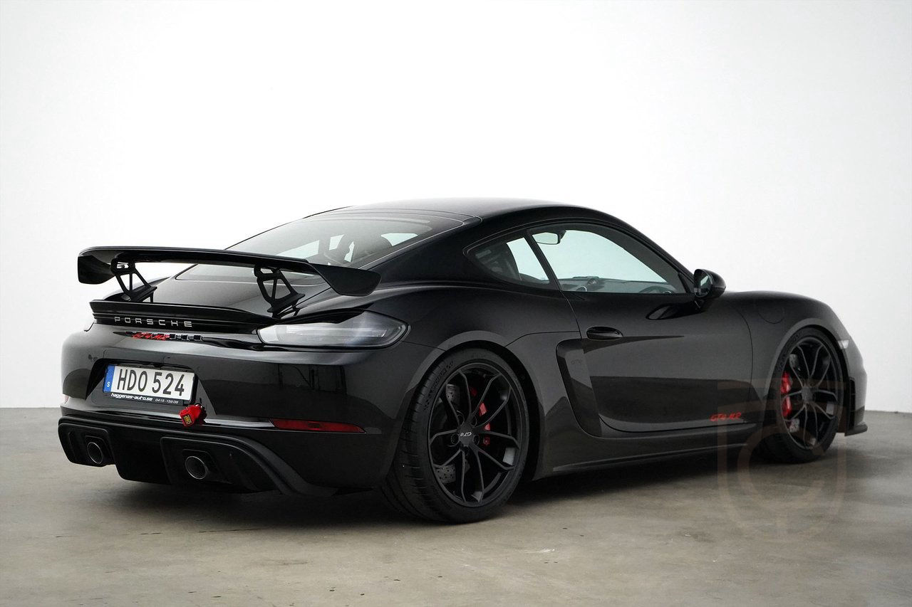 Porsche 718 Cayman GT4 MR