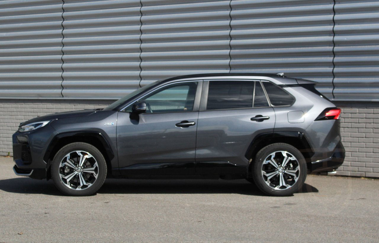 Suzuki Across 2.5 AWD E-CVT Inclusive