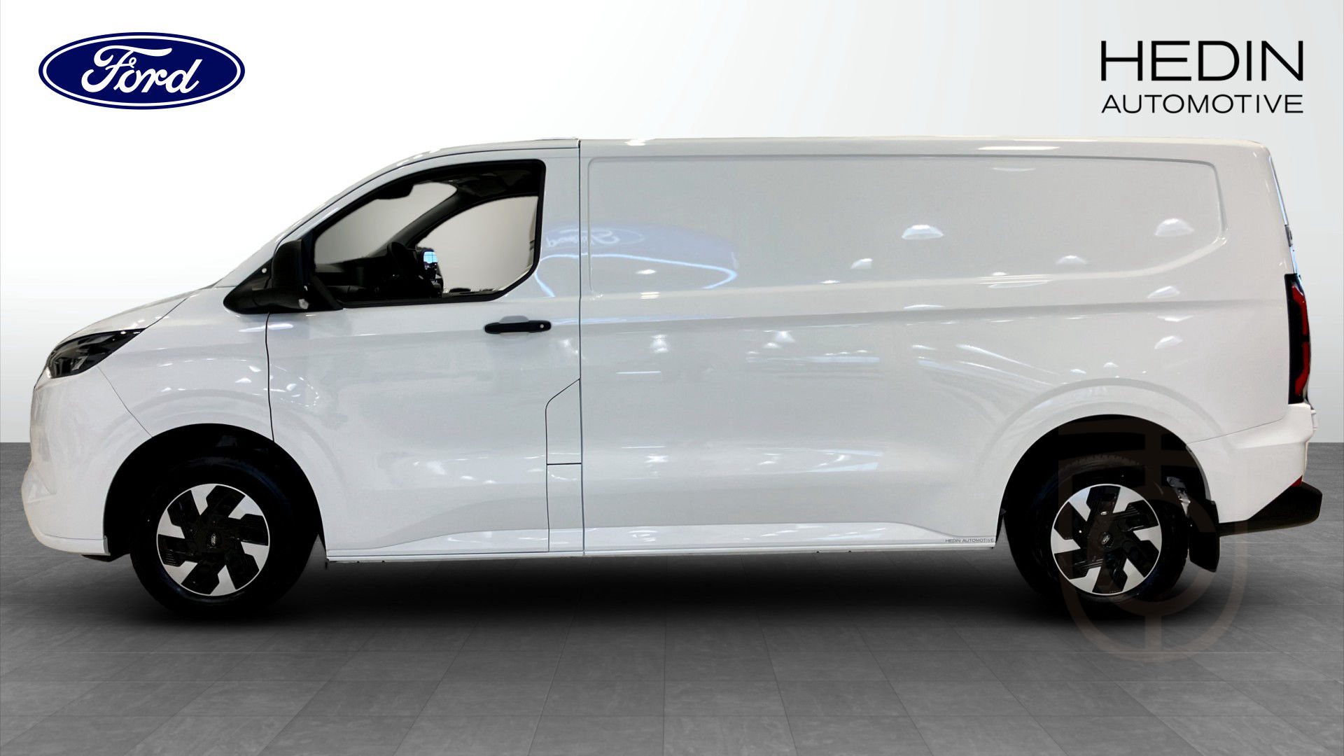 Ford E-Transit Custom 320