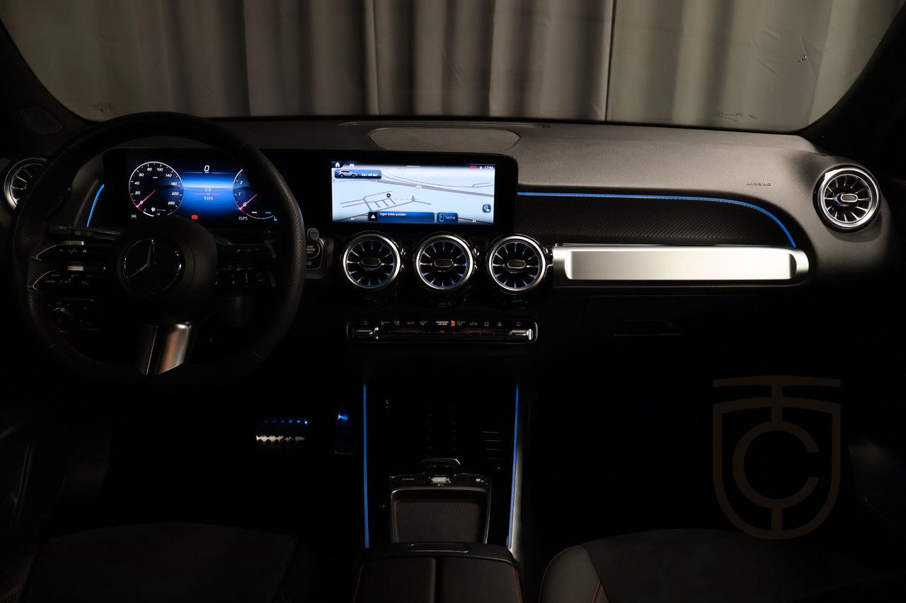 Mercedes-Benz GLB 250 4MATIC AMG LINE NIGHTPACKAGE