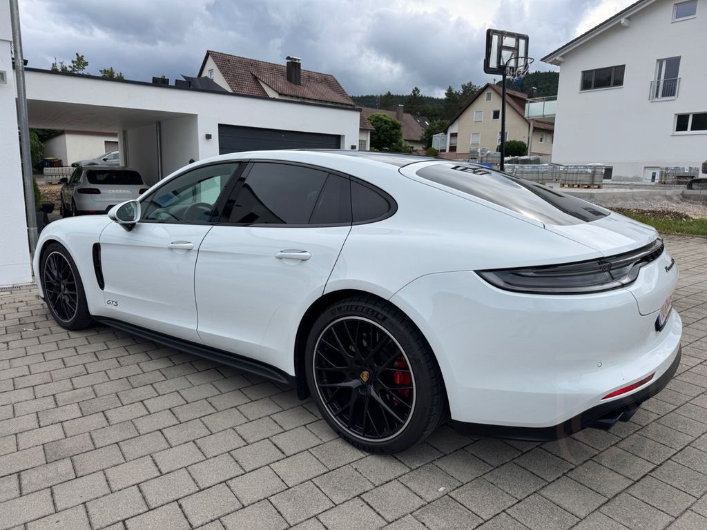 Porsche Panamera GTS Pano/Massage/HeadUp/PDLS+