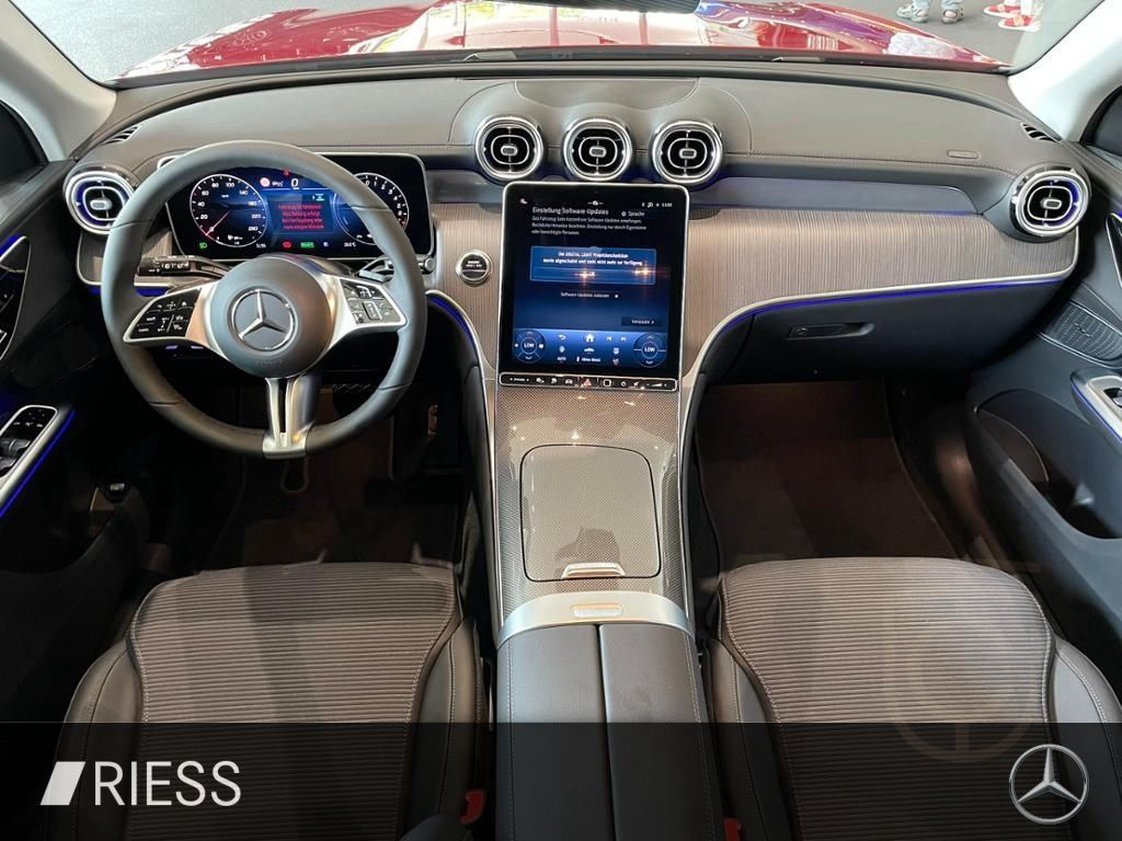 Mercedes-Benz GLC 300 e AVANTGARDE+AHK+DISTR+TOTWKL+DIGI L+360