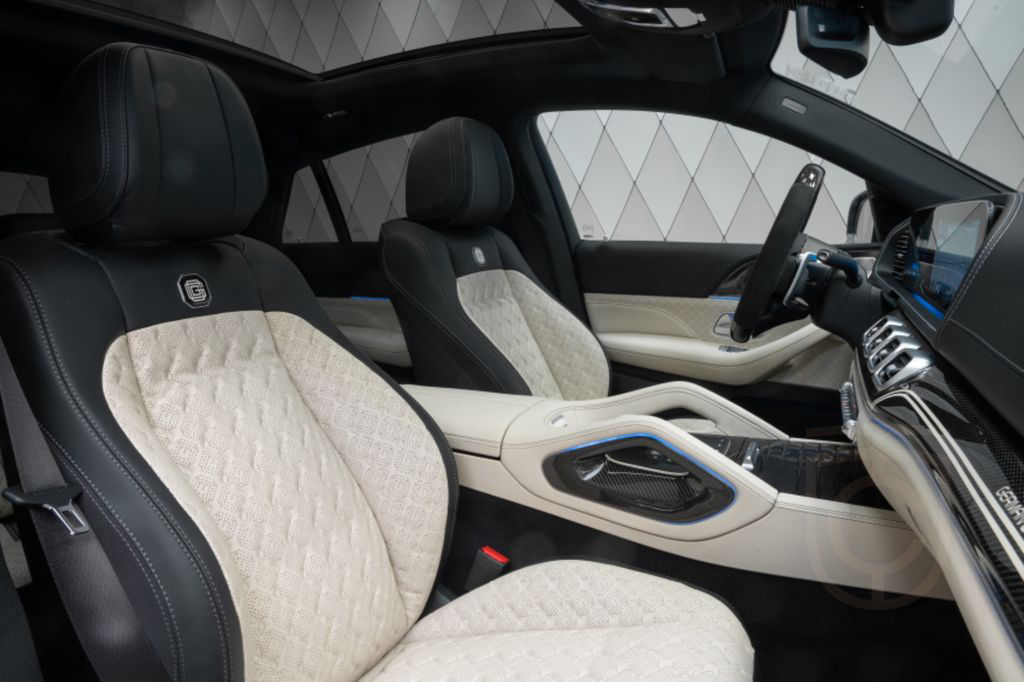 Mercedes-Benz GLE 63 AMG COUPE 2024 GCD 820 GREY/BEIGE CARBON