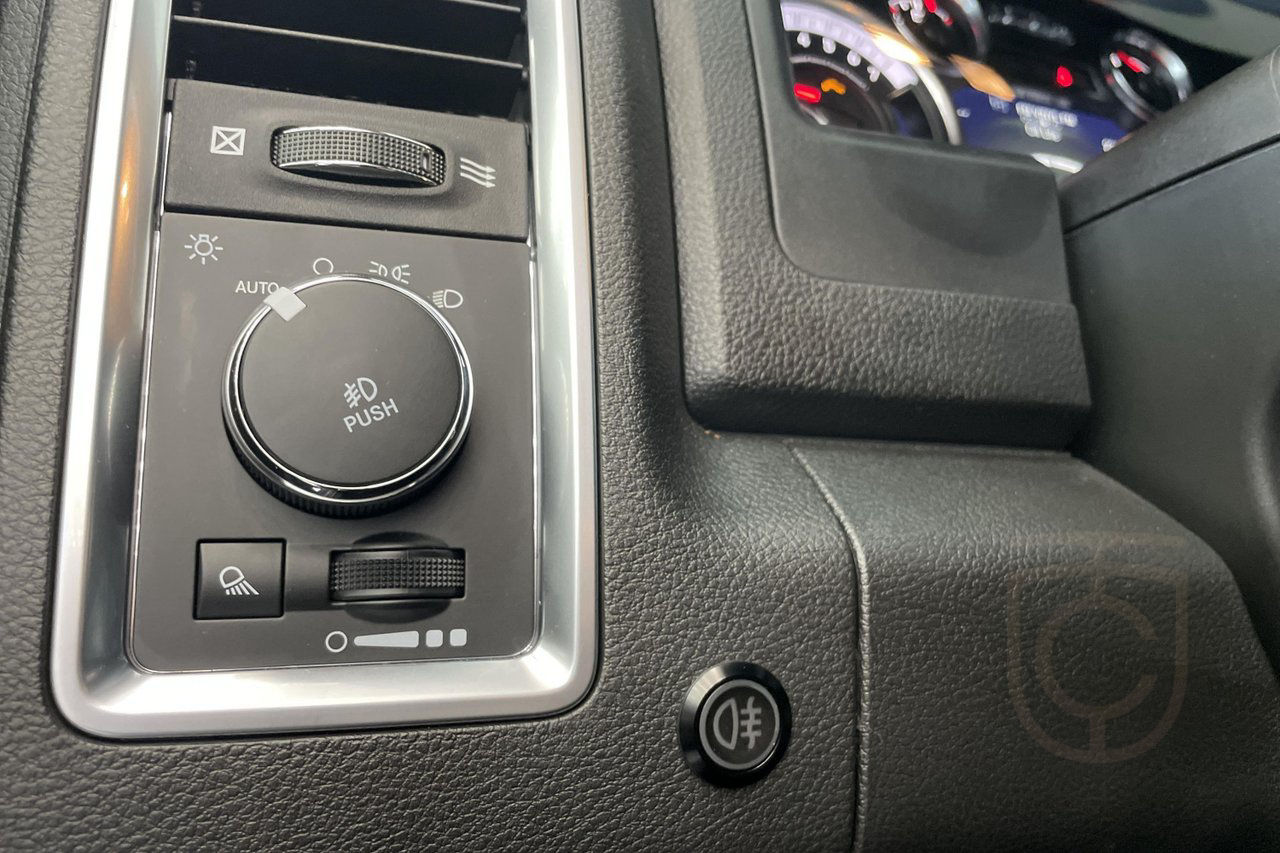 Dodge RAM WARLOCK 1500 Classic Crew Cab 5.7 V8 HEMI 4x4