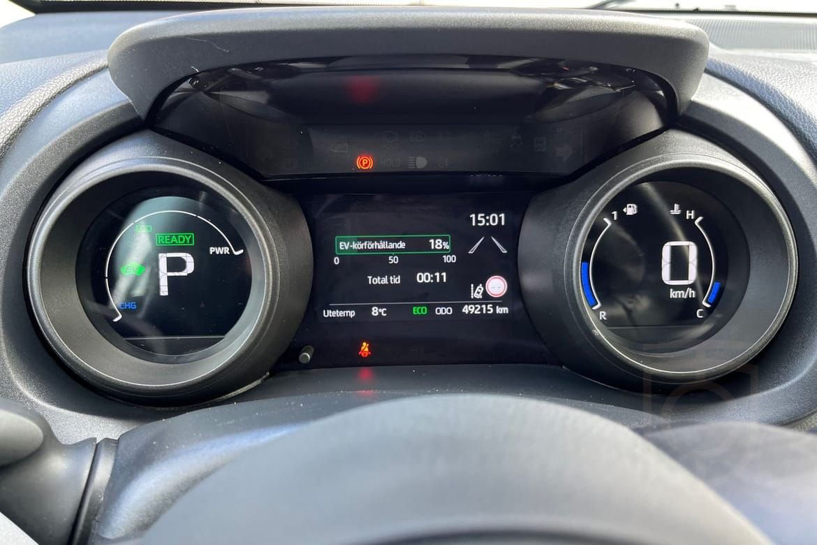 Toyota Yaris Cross Hybrid AWD-i 1,5 ACTIVE PARKERINGSSENS