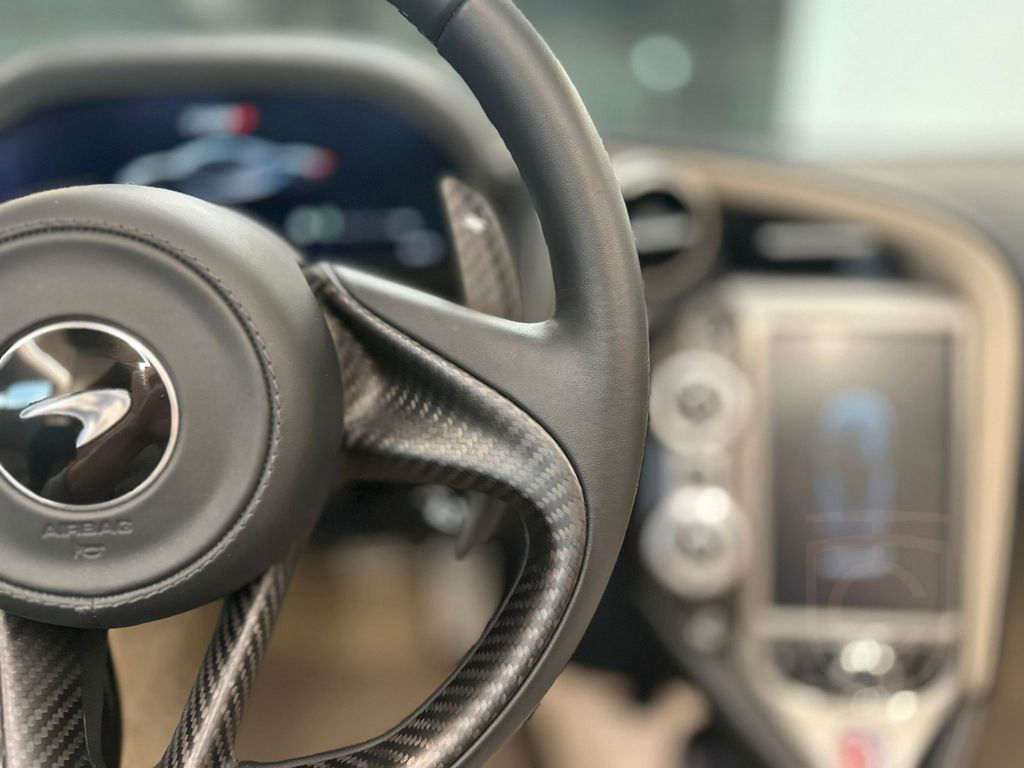 McLaren 720S Spider / Electrochromic Roof / Carbon Fibre