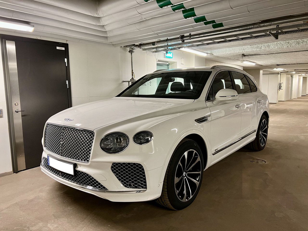 Bentley Bentayga Hybrid