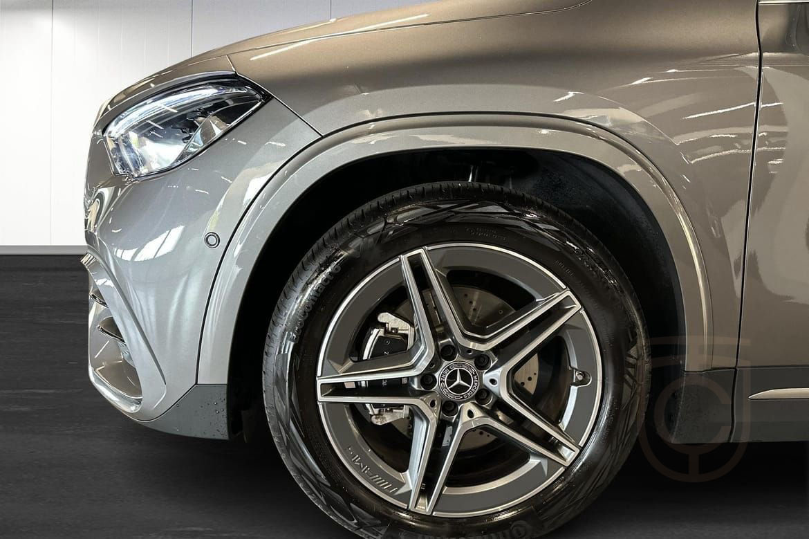 Mercedes-Benz GLA 200 AMG Panorama 360° Distronic