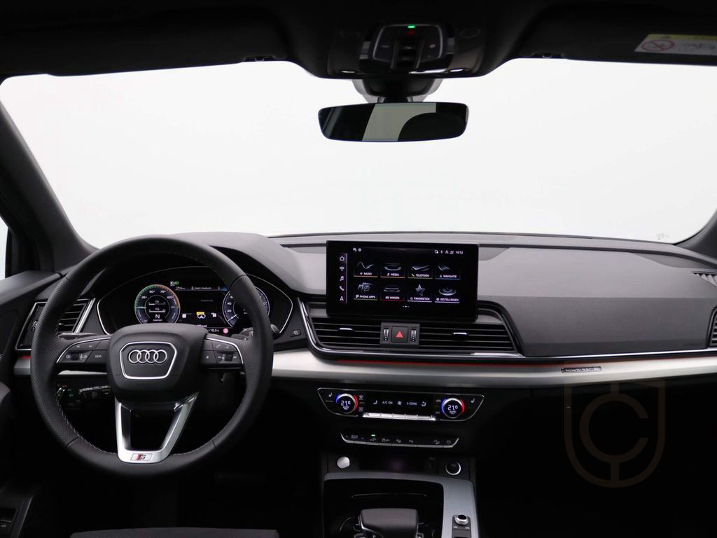 Audi Q5 50TFSIe S-Line 299PS S-Tronic Luft Matrix AHK