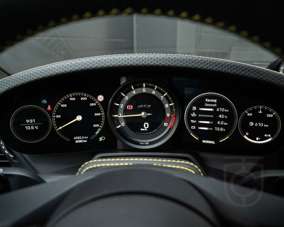 Porsche 992(911) GT3 Touring*PCCB*BOSE*LIFT*PASM*VTS