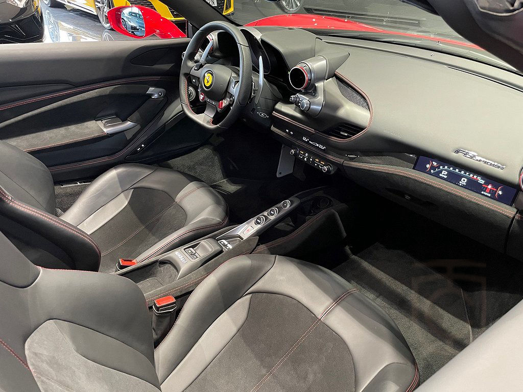 Ferrari F8 Spider 720 hk