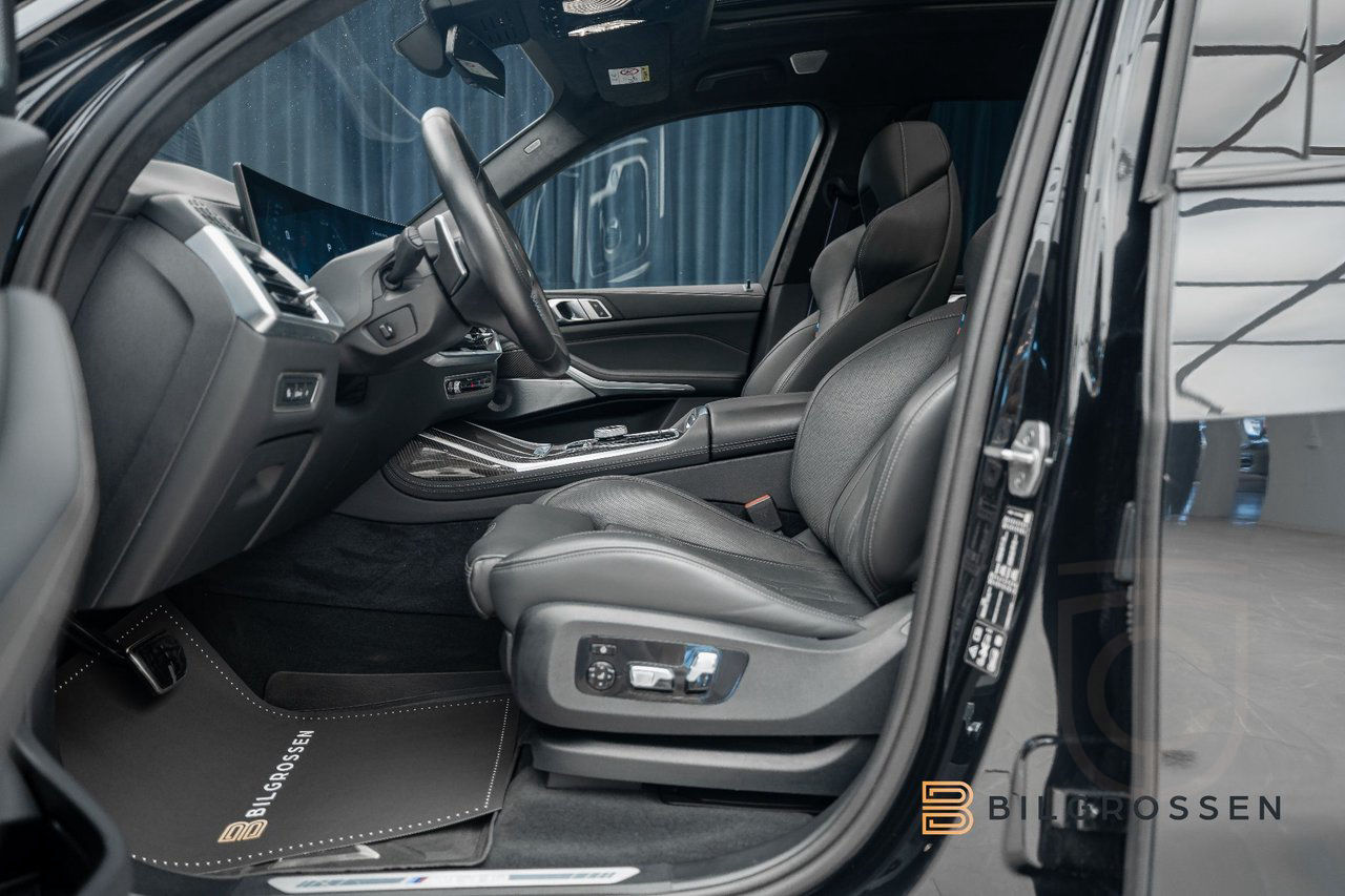 BMW X7 M60i