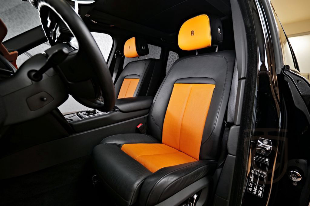 Rolls-Royce Cullinan Black Badge / PANO / MASSAGE / AUDIO