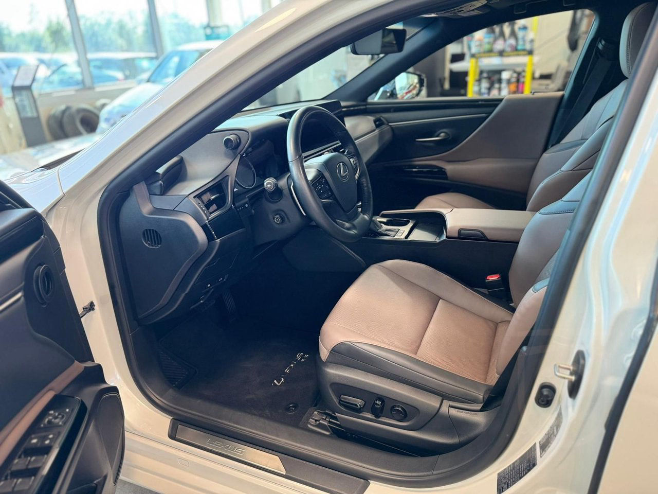 Lexus ES 300h 2.5 E-CVT Limited Edition