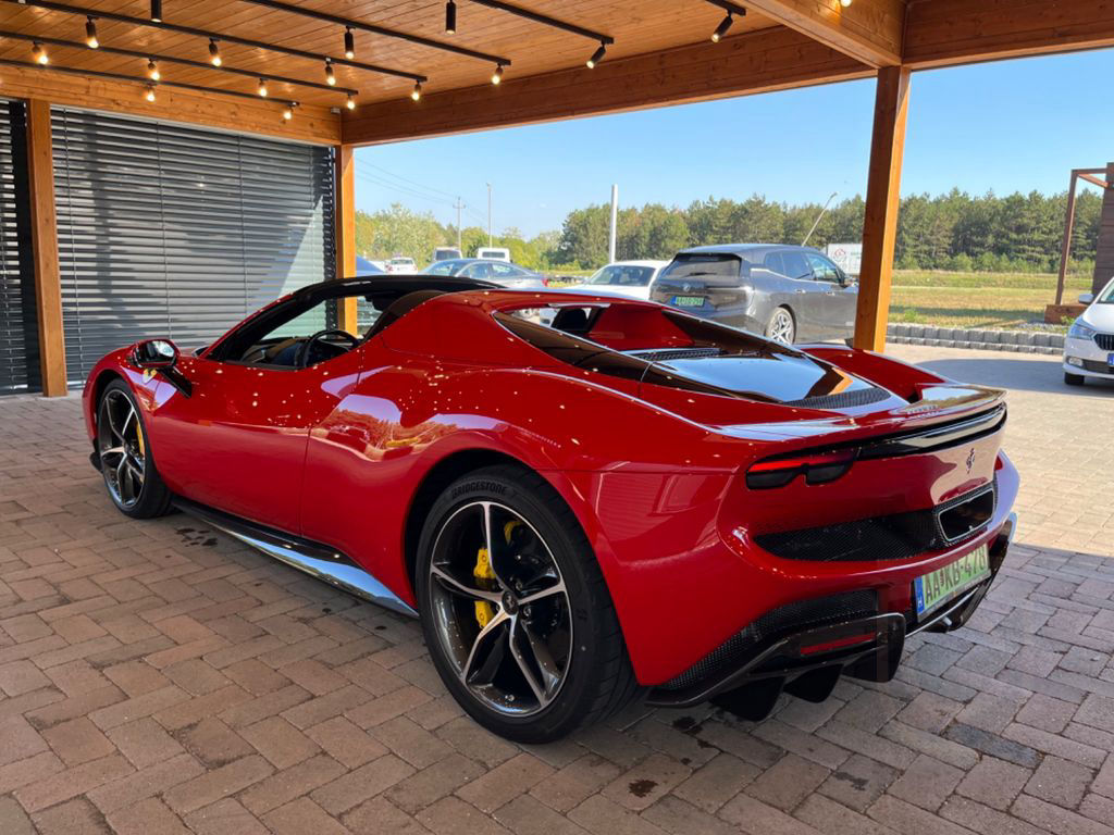 Ferrari 296 GTS