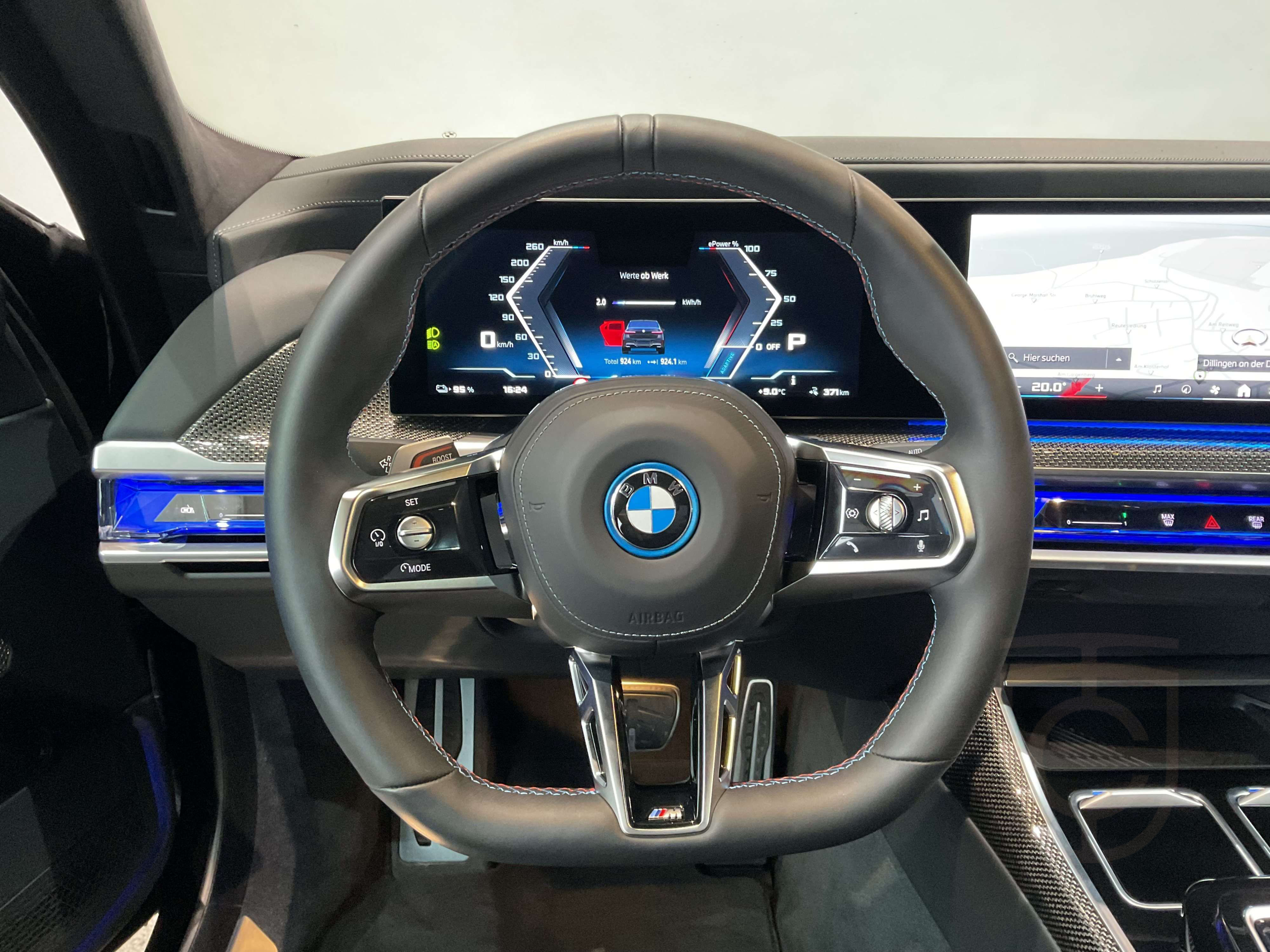 BMW i7