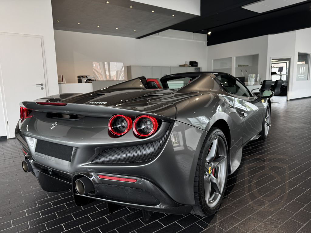 Ferrari F8 Spider*CARBON*LIFT*FULL*DISPL*JBL*WARRANTY*