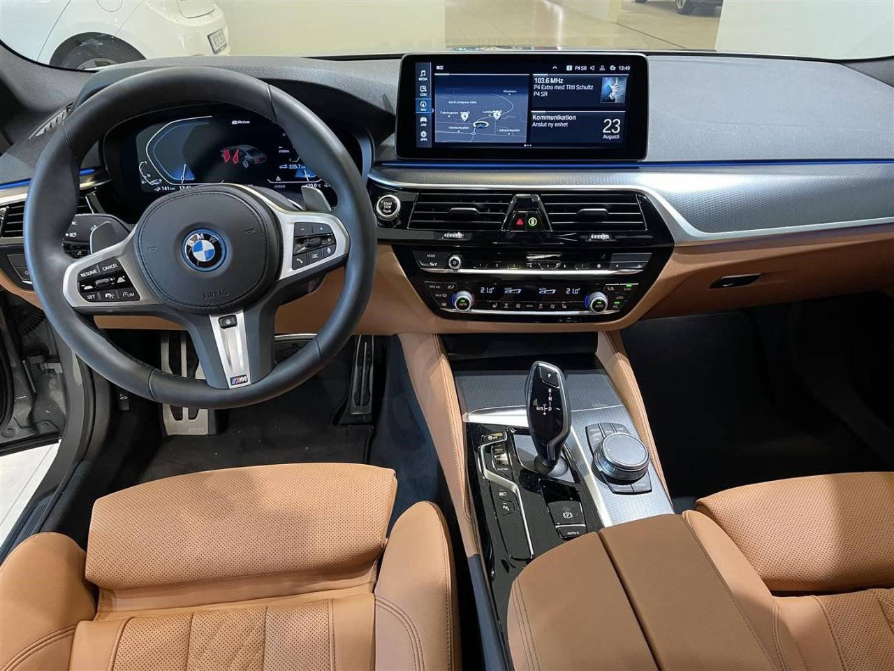 BMW 545 e xDrive Sedan M-Sport