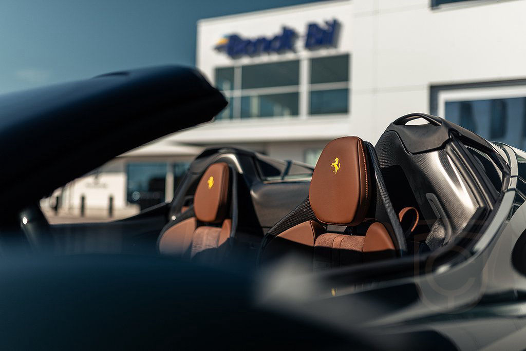Ferrari SF90 Spider 4.0 V8 DCT 735kW 2024
