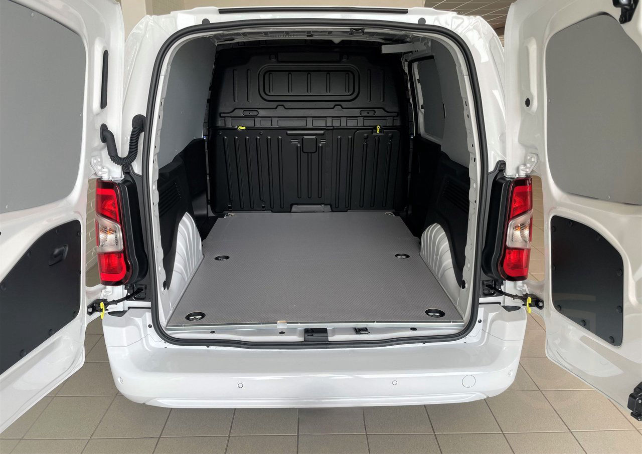 Opel Combo-e L1 Premium ACC