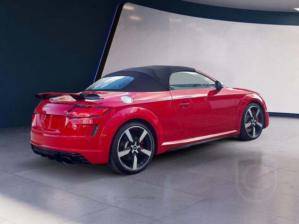 Audi TT RS quattro RS-Dämpf-Regl. RS-Abgas SideAssist