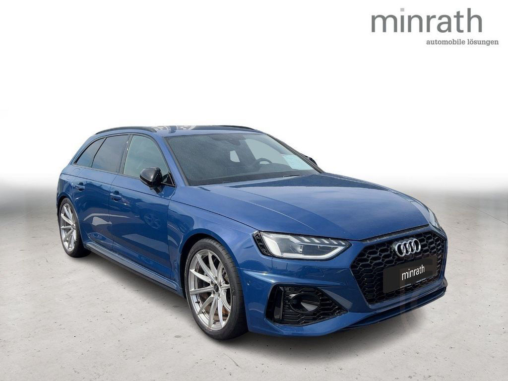 Audi RS 4 Avant 2.9 TFSI Q BLACK RAUTE APP B&O DAB