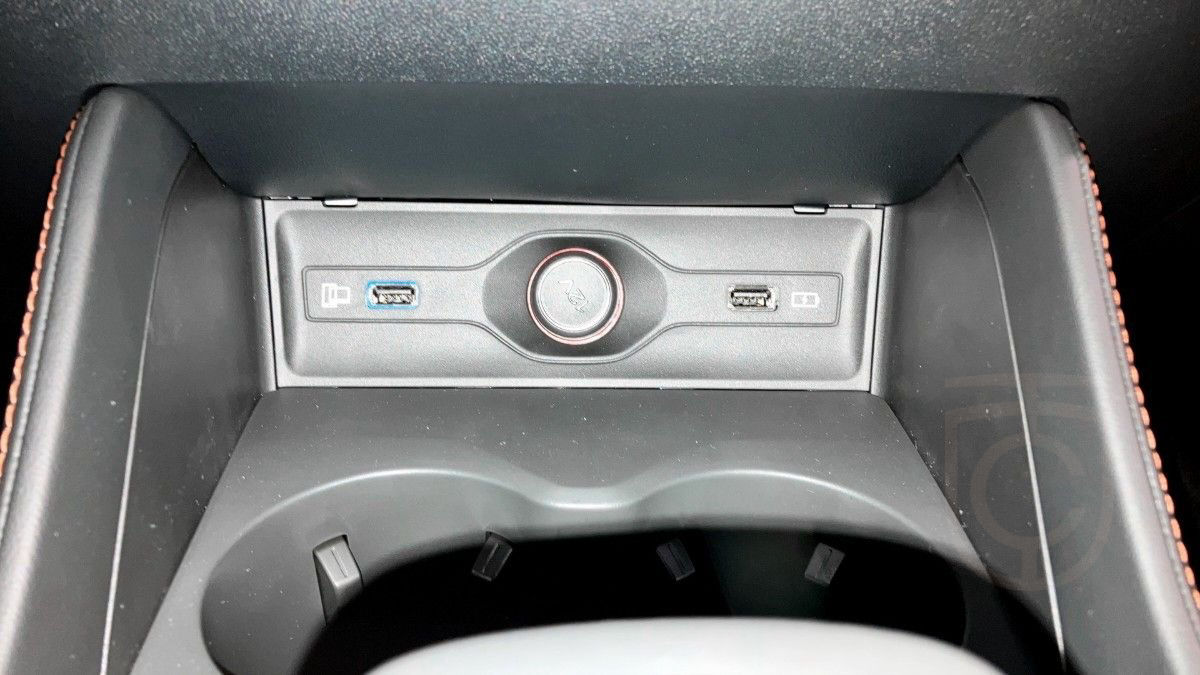 MG HS LUXURY PLUG-IN HYBRID