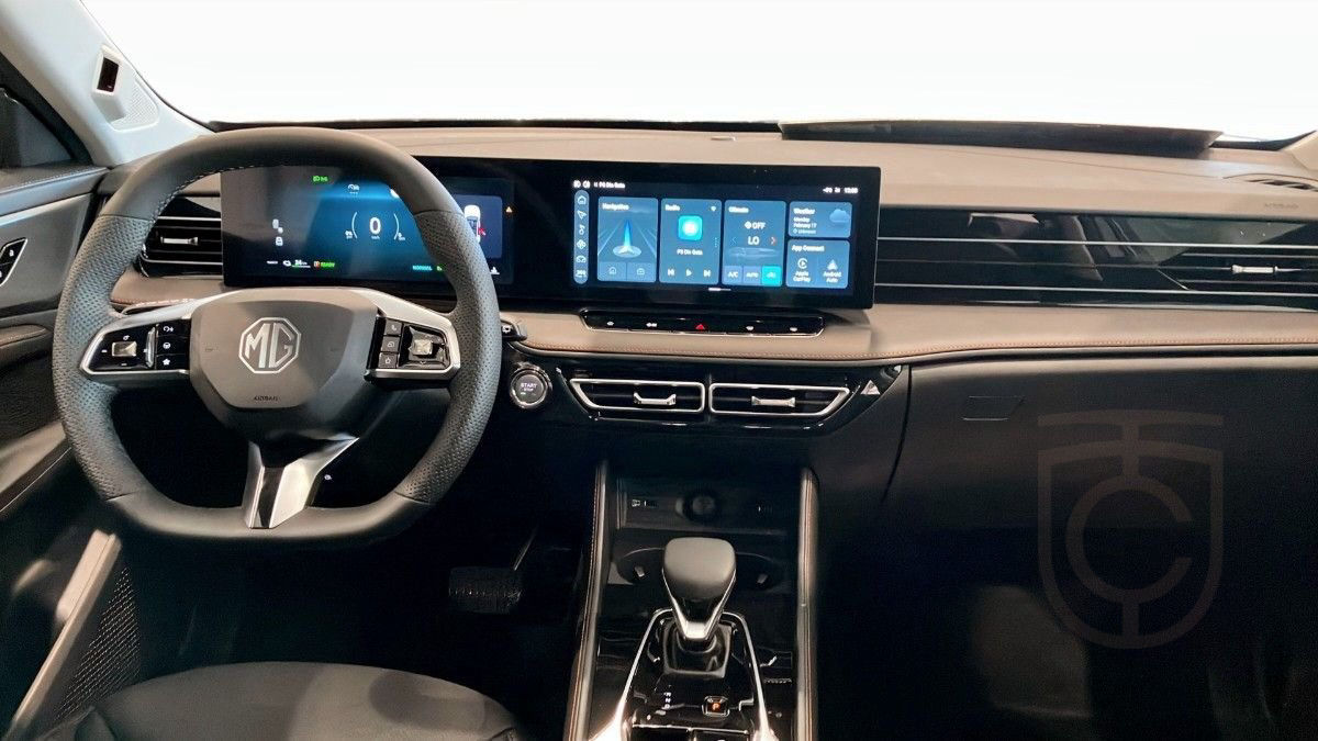MG HS LUXURY PLUG-IN HYBRID