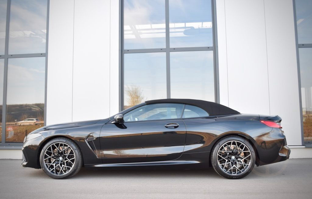 BMW M8 CABRIO COMPETITION AMBIENTE 360KAMERA B&W 19%