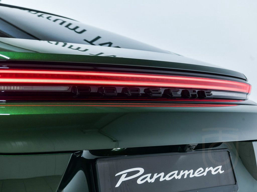 Porsche Panamera 4 E-Hybrid