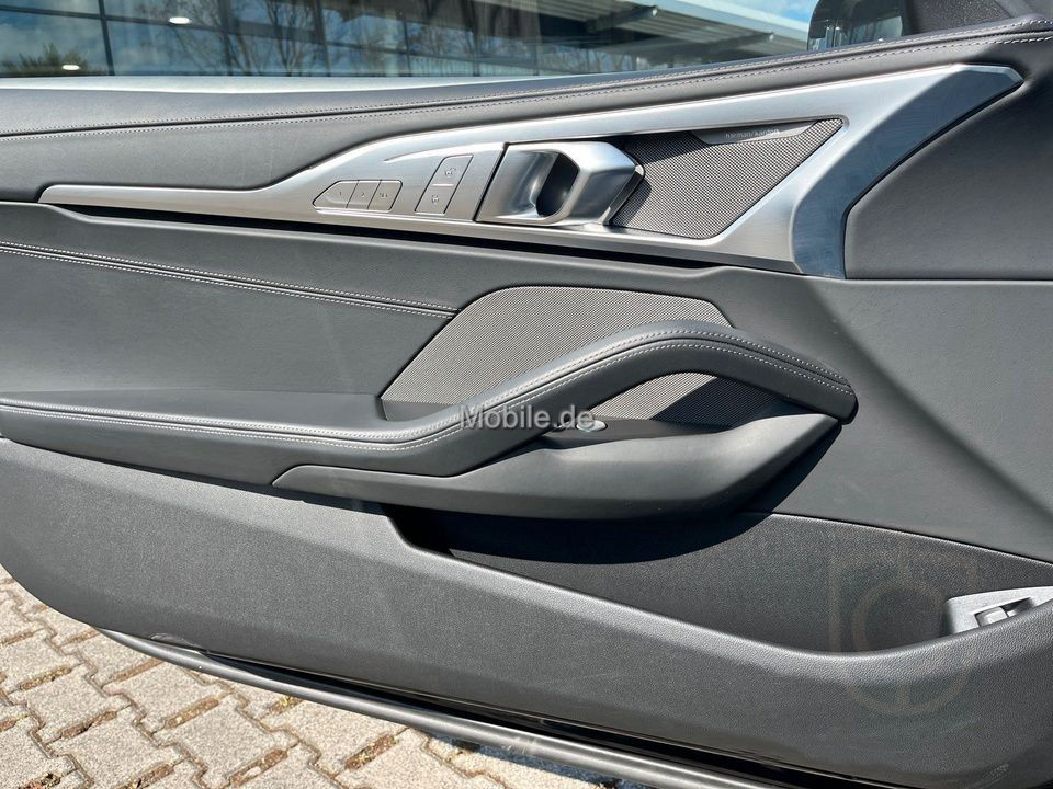 BMW M850i xDrive Coupe DA Prof PA+ Solfclose Sitzbel
