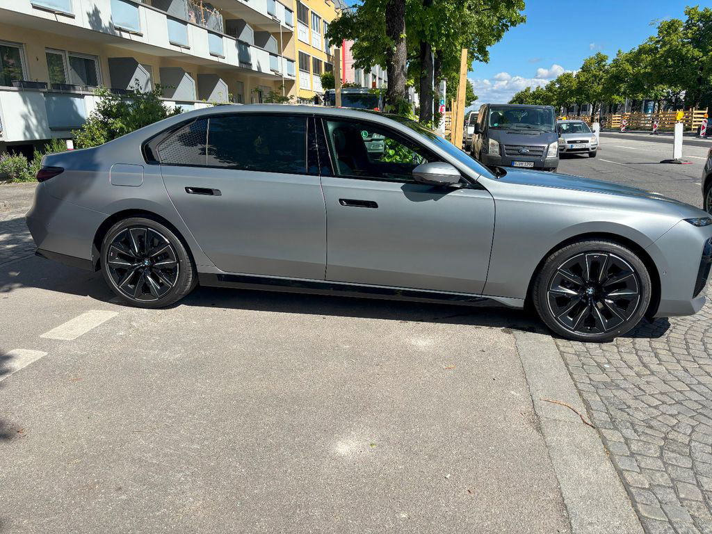 BMW 740 Baureihe 7 Lim 740 d xDrive M Sport