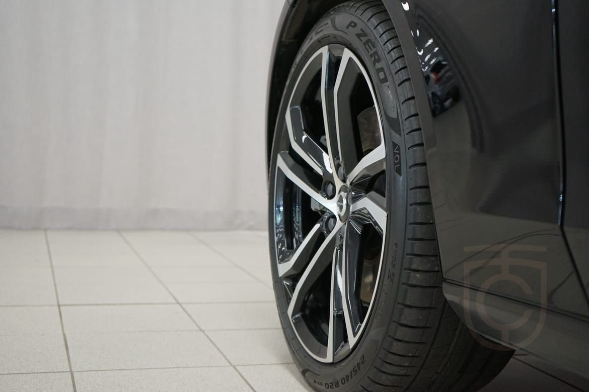 Volvo S90 Recharge T8 Ultimate Dark