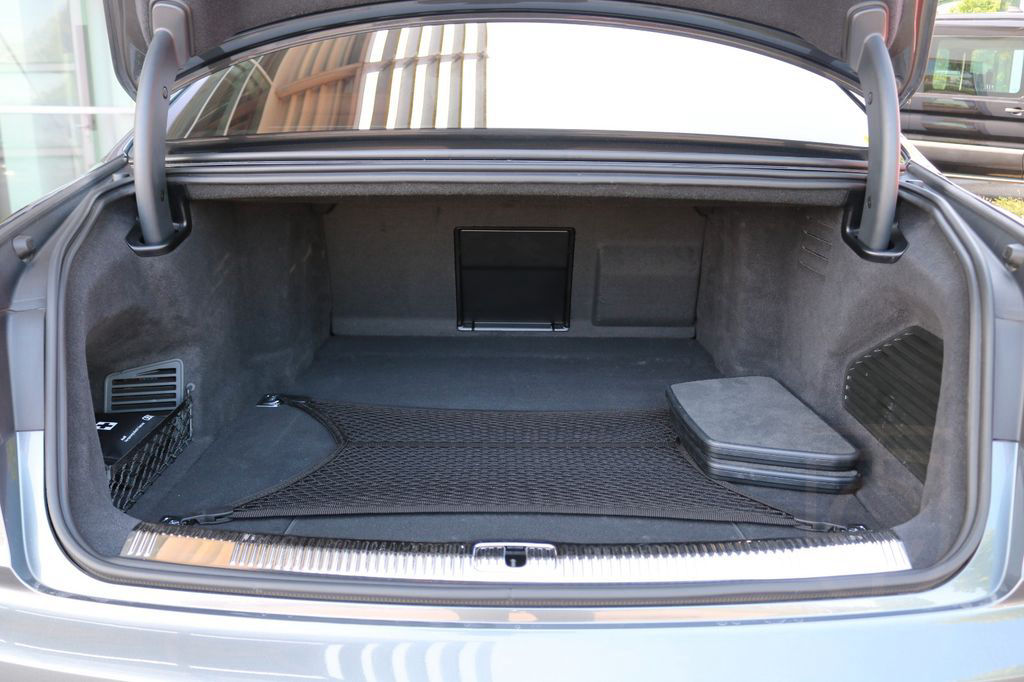 Audi A8 L 60 TFSI e Lang S line /3xTV/Pano/B&O/170NP