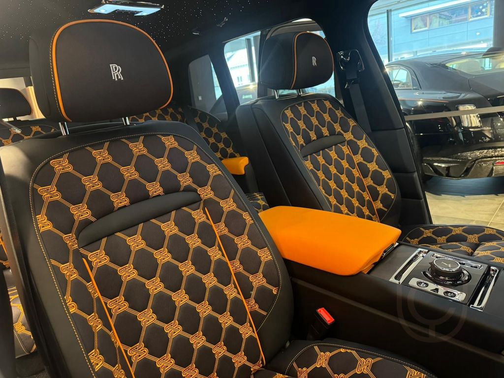 Rolls-Royce Cullinan II /STARLIGHT/23"/BESPOKE/BLACKCHROME