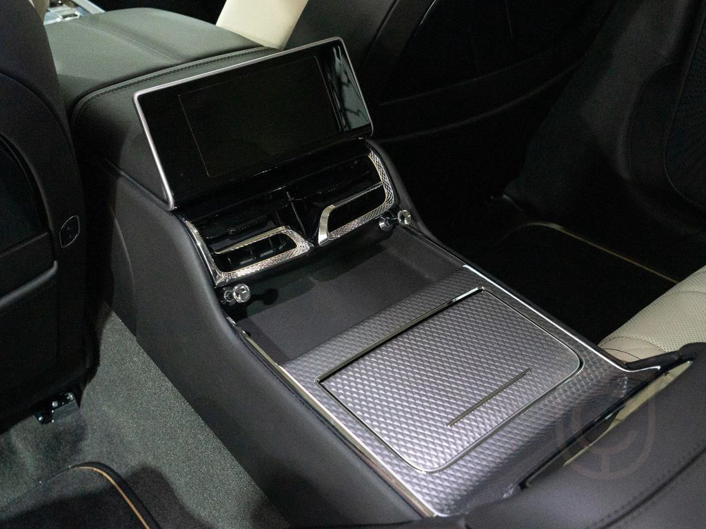 Bentley Flying Spur MULLINER EDITION HYBRID LP €334.783