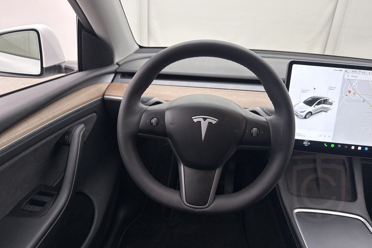Tesla Model Y Long Range AWD AP