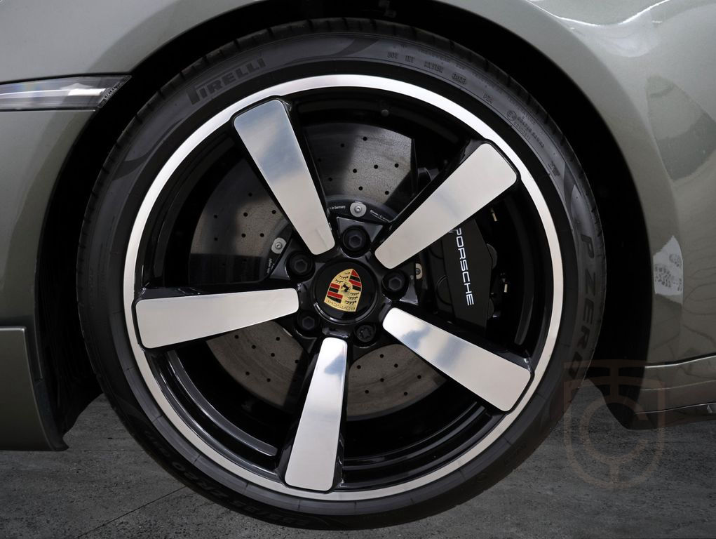 Porsche 911 Turbo S / Heritage Design Classic package