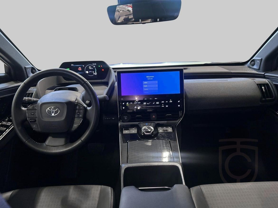 Toyota bZ4X AWD Executive Panorama