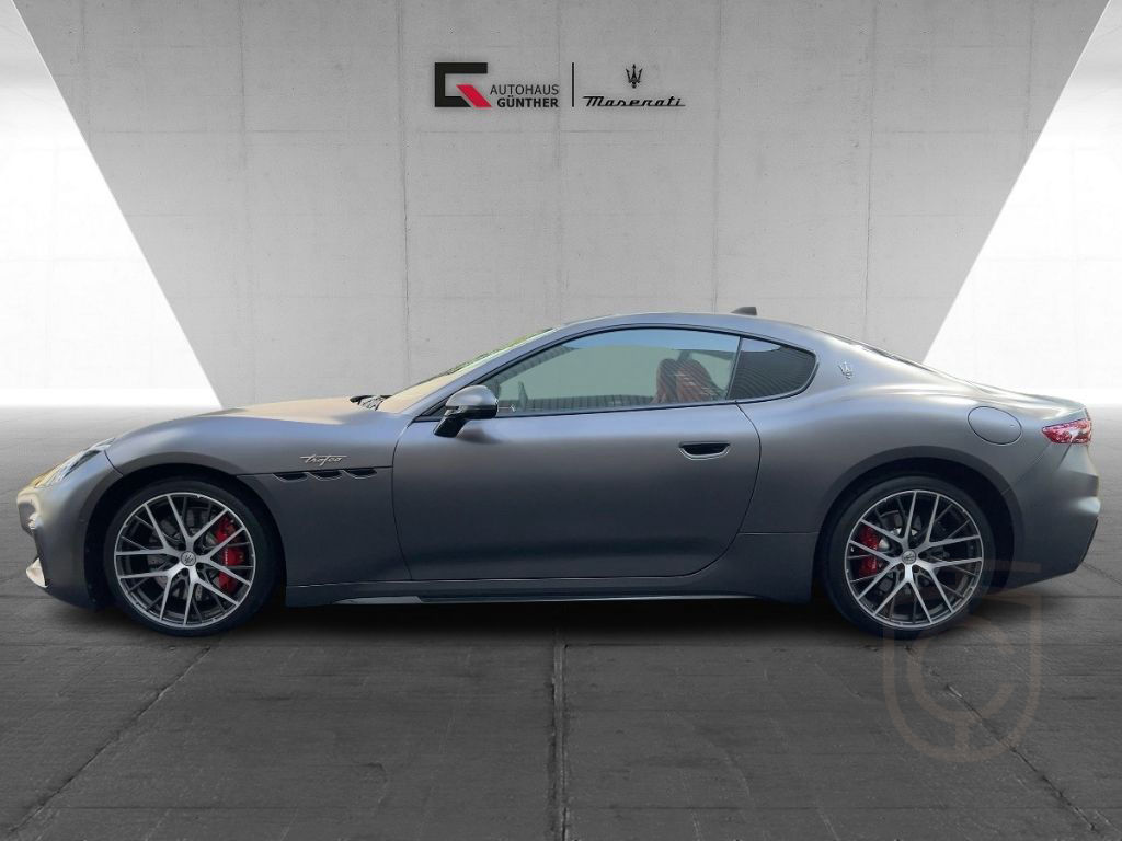 Maserati GranTurismo TROFEO MY24 550PS CARBON - MATT - VO