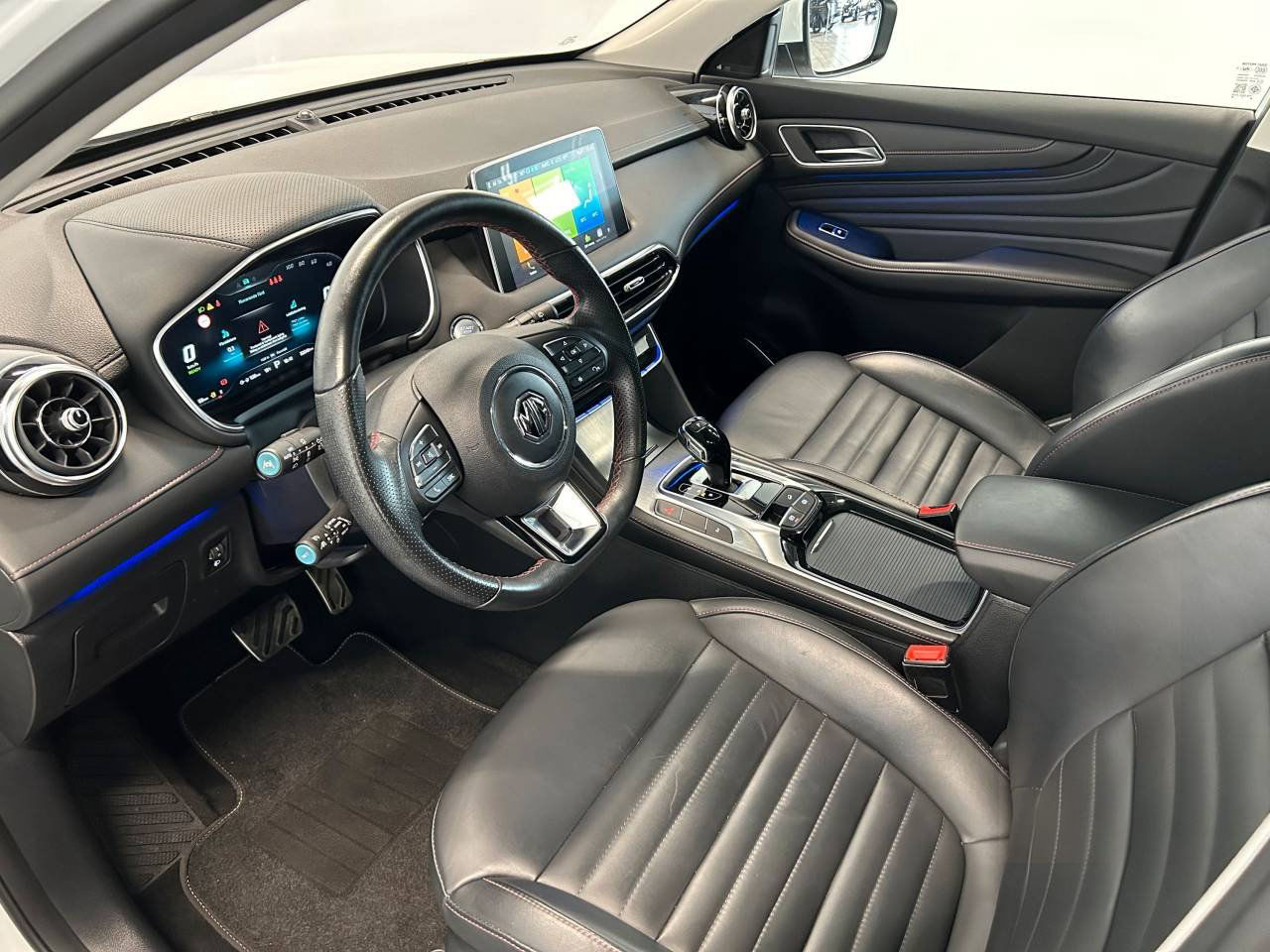 MG EHS PLUG-IN HYBRID LUXURY MY21