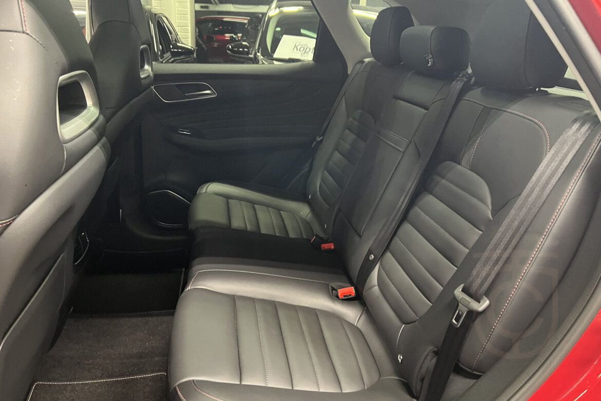 MG EHS Luxury Phev