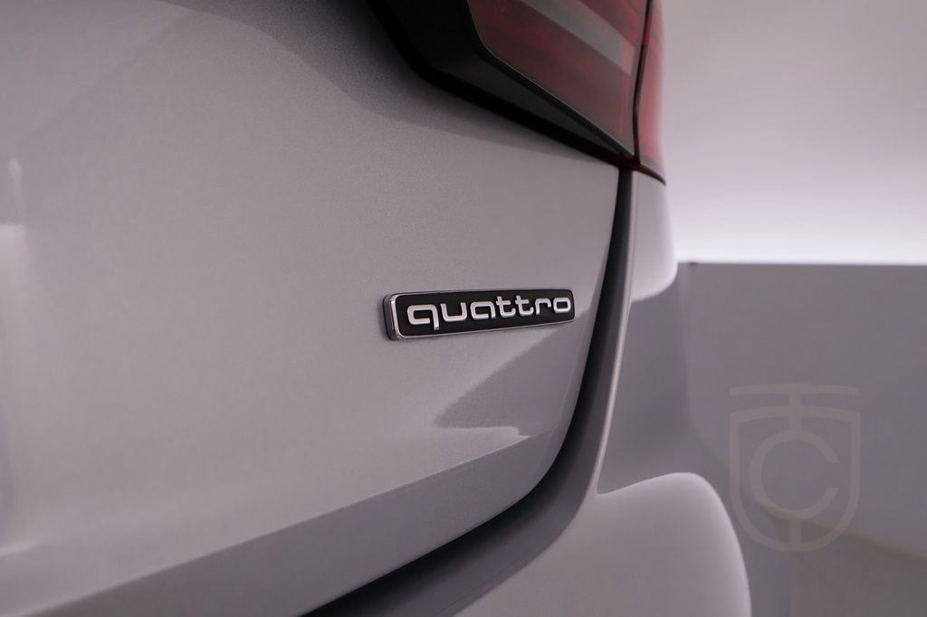 Audi A4 Sedan 40 TDI quattro
