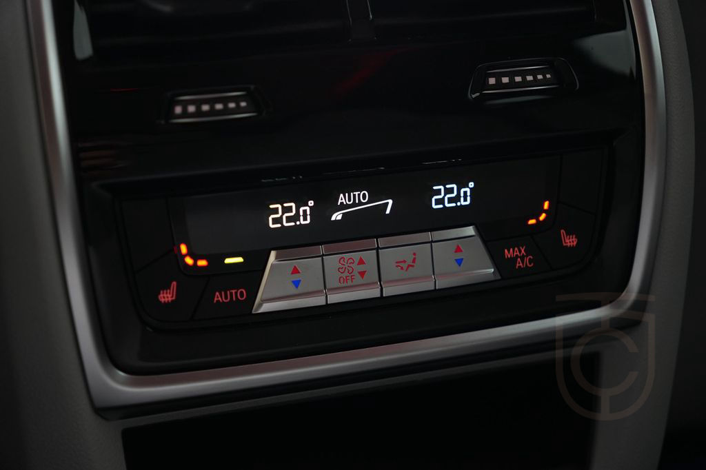 BMW XM BLACK EDITION-ACC-AHK-23M-LEDER SILVERSTONE