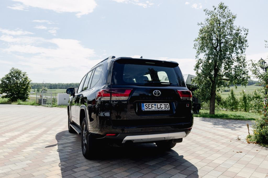 Toyota Land Cruiser 300 GR Sport