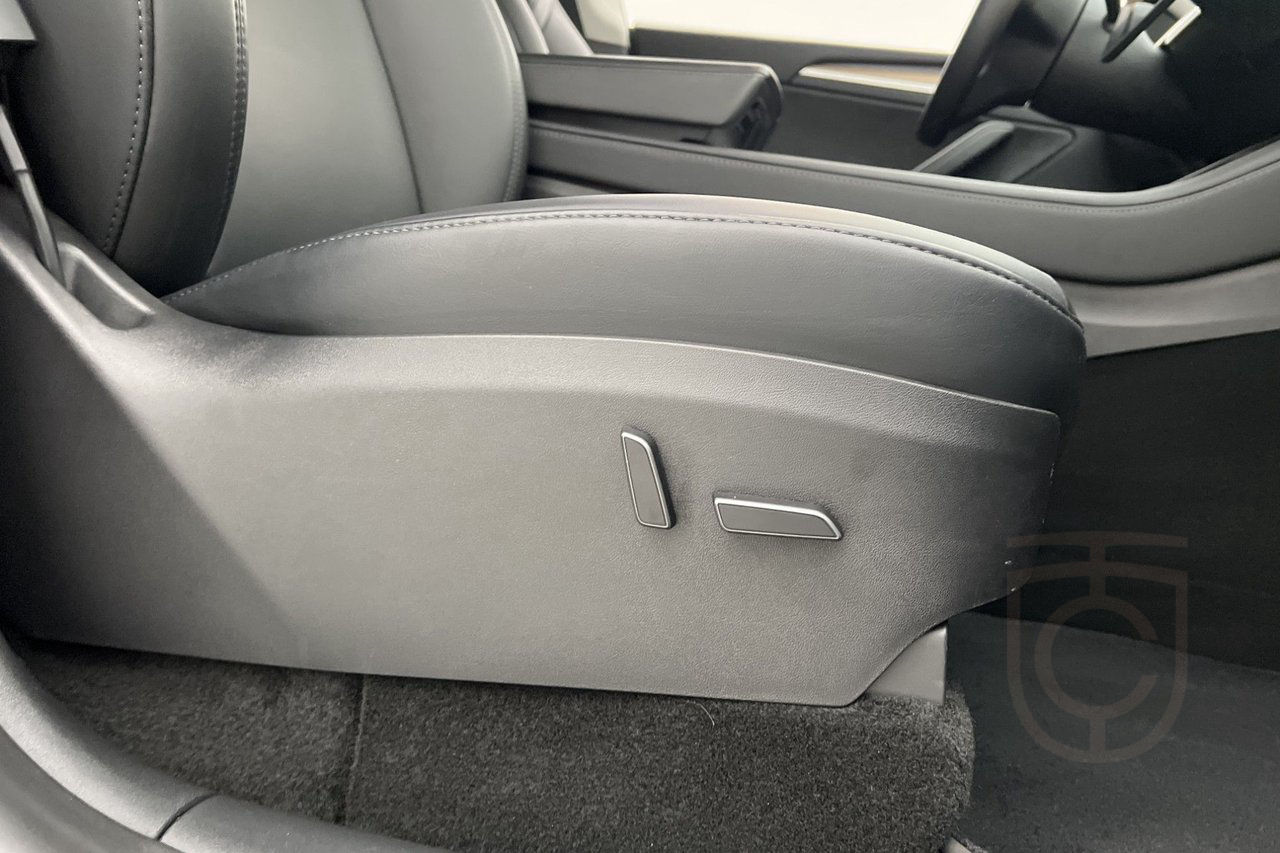 Tesla Model Y Performance AWD Autopilot