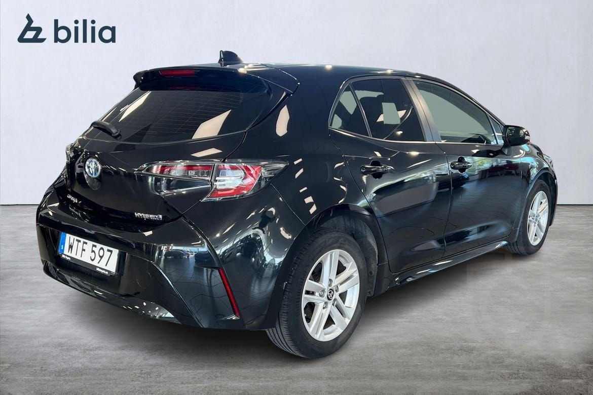 Toyota Corolla Hybrid 1,8 5D Active Carplay