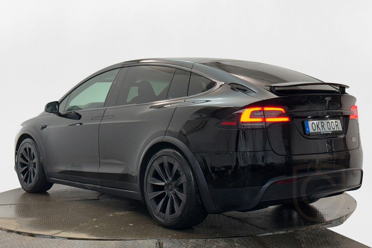 Tesla Model X Plaid