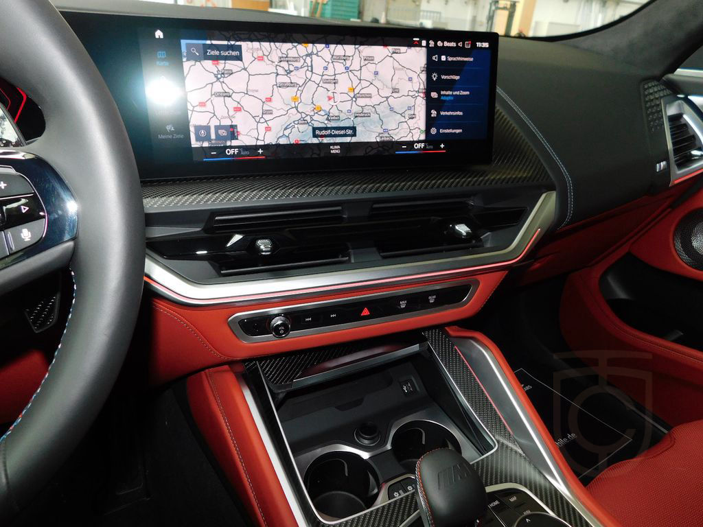BMW XM (BMW Individual Merino/Soft-Close/Carbon)