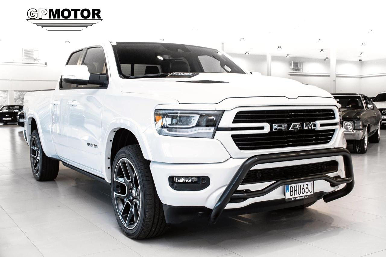 Dodge Ram 1500 Quad Cab 5.7 V8 HEMI 4WD Laramie Sport